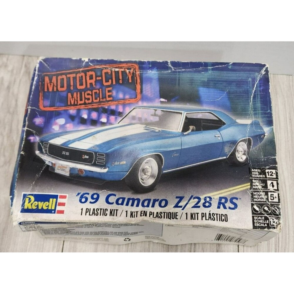 Vintage Revell 857457 1/25 1969 Z28 Camaro RS Model Kit  MODEL KIT Collectable
